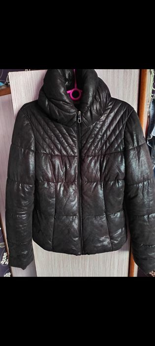 Czarna damska kurtka