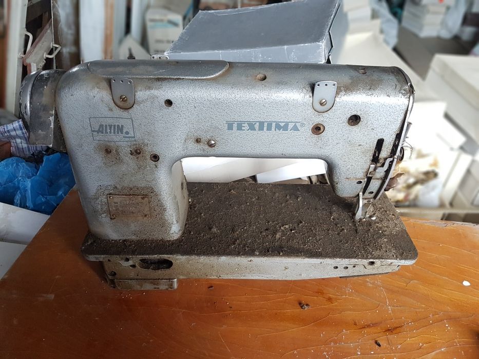 Швейна машинка Textima