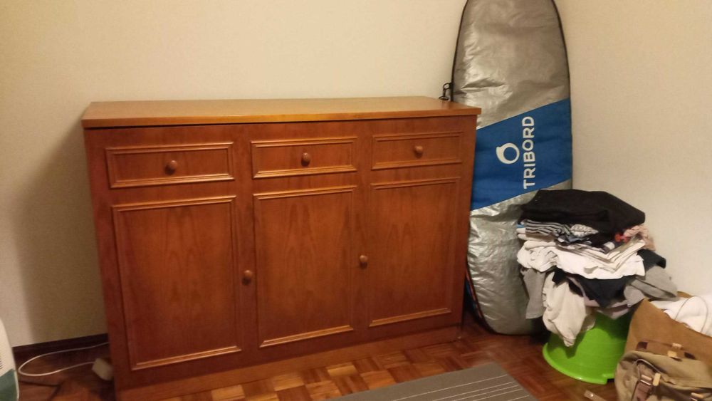 Móvel com cama rebatível