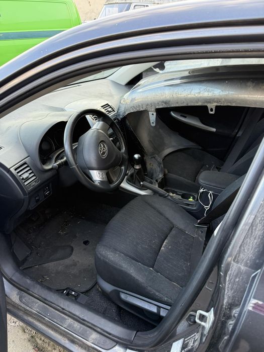 TOYOTA COROLLA  2008 год выпуска