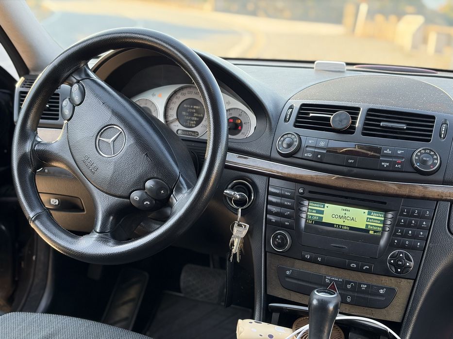 Mercedes W211 E 220 - 2009 ( Auto)