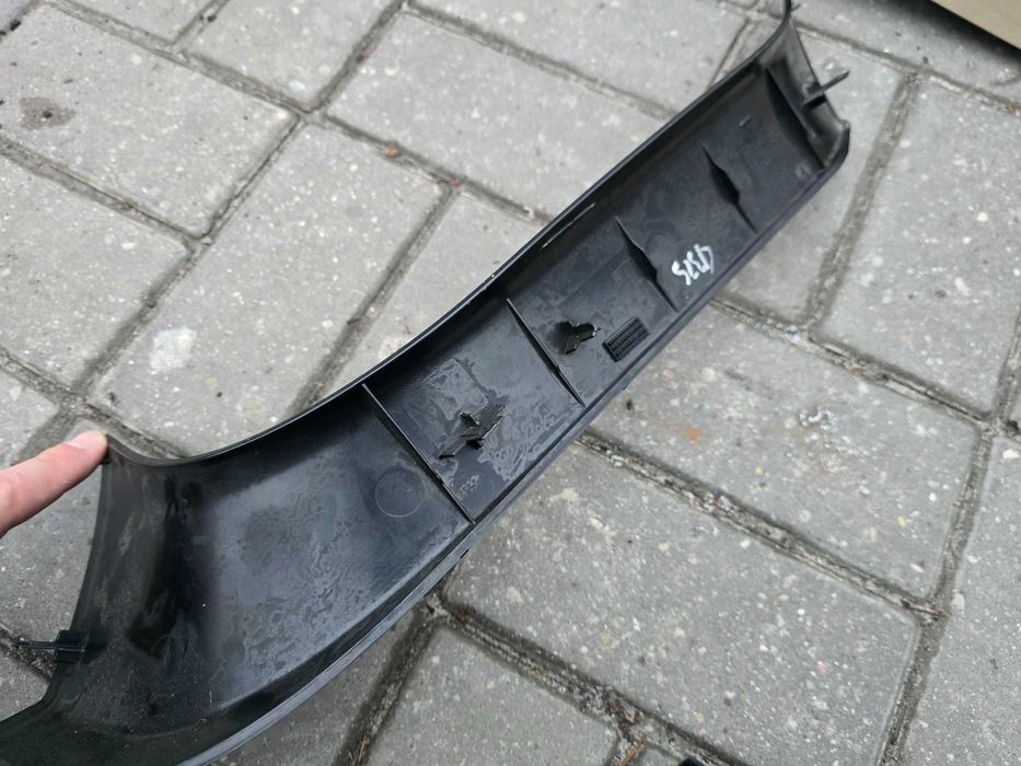 BMW X5 E70 Tapicerka Osłona Plastiki Klapy Bagażnika KOMPLET