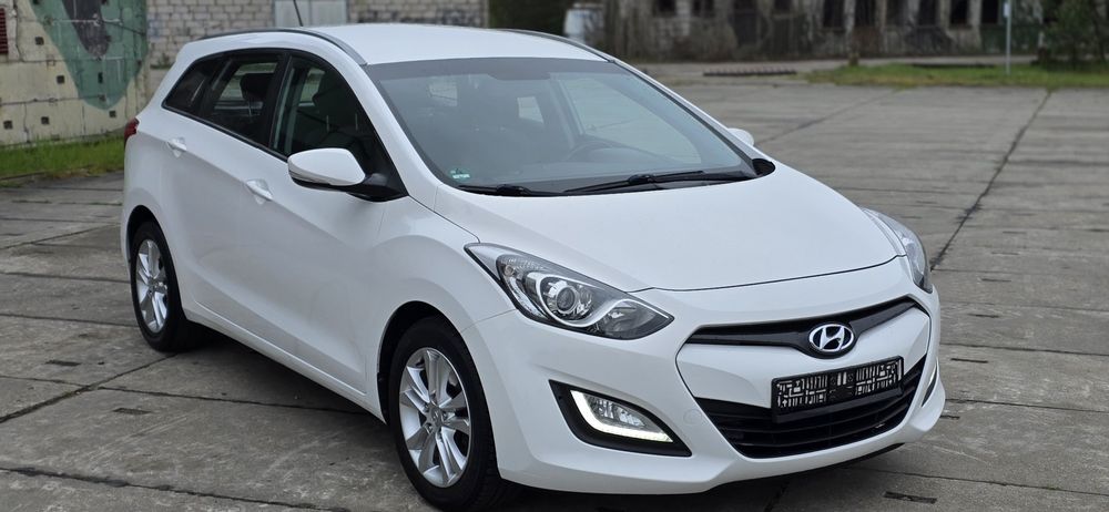 Hyundai i30 i30cw 1.6 CRDi