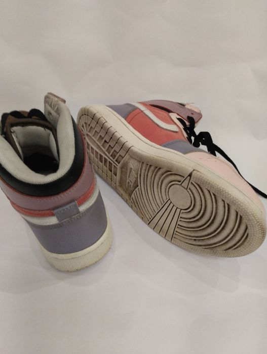 Кросівки Nike шкіряні вживані 38 р. 25 см устілка