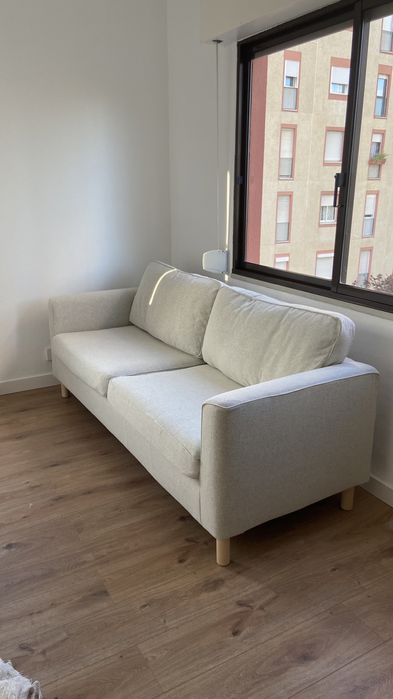 Sofá e Estante IKEA