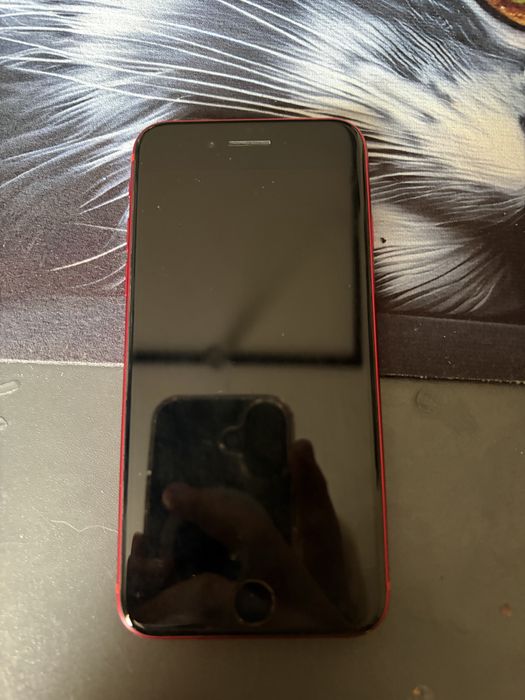 Продаю айфон се 2020 на детали