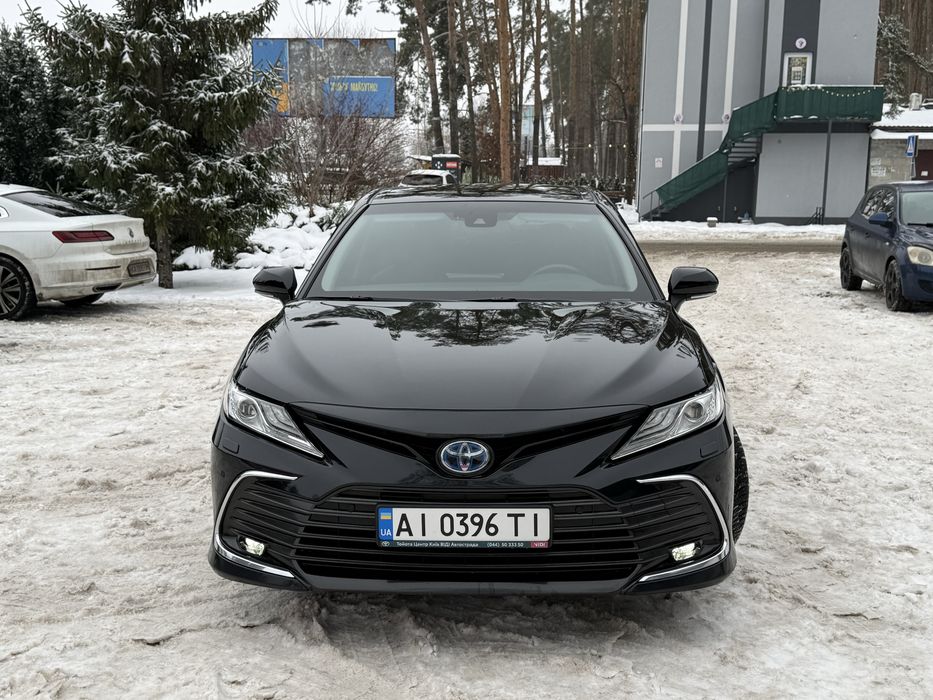 Toyota Camry HYBRID 2021 р.