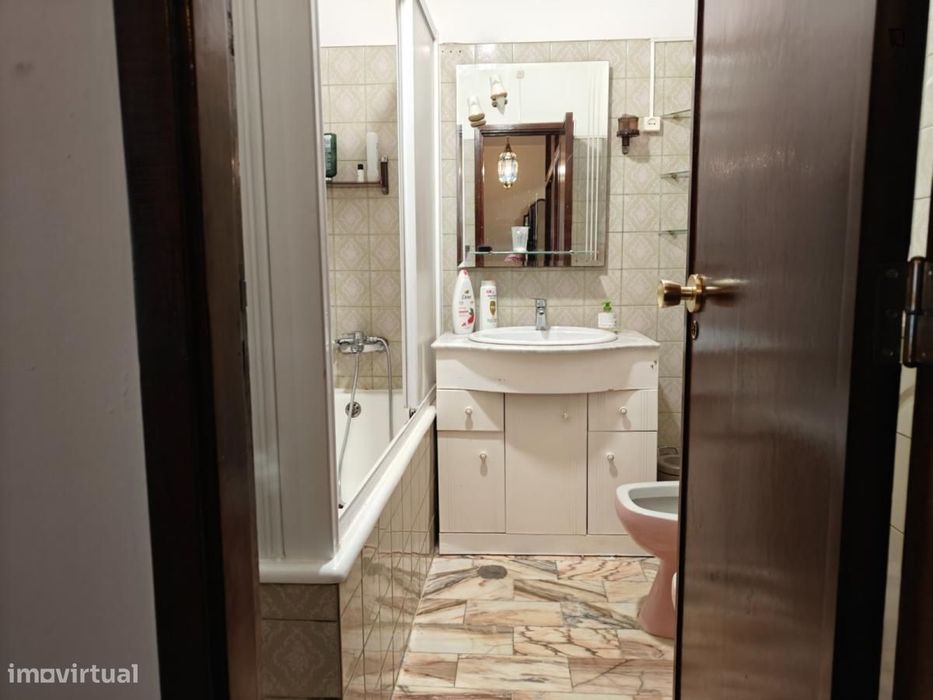 Apartamento com 5 quartos - localizado em Guarda