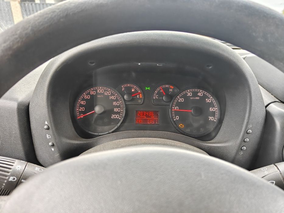 Fiat Doblo 2007 з багажником на даху