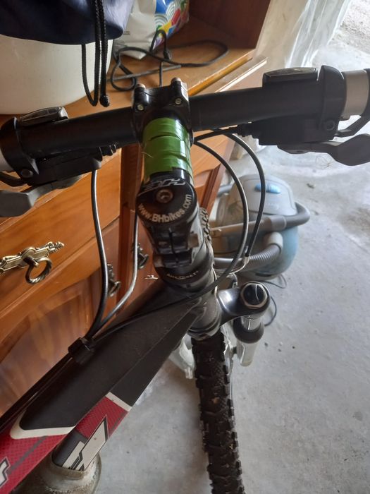 Bicicleta montanha BH.