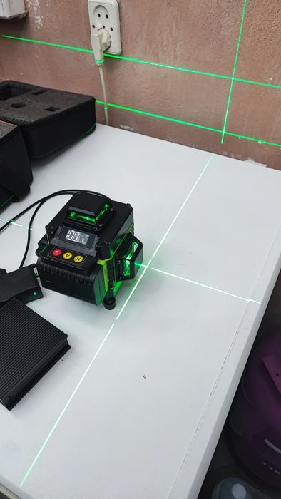 Poziomica laserowa 4D 16 lini laser