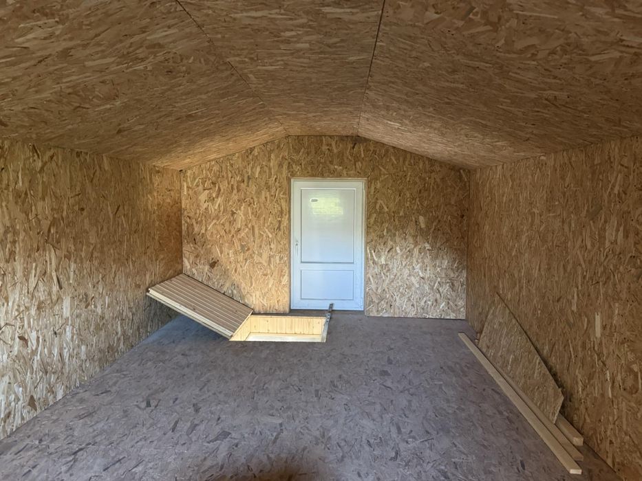 Гараж,земельна ділянка,літня кухня,підвал,горище.