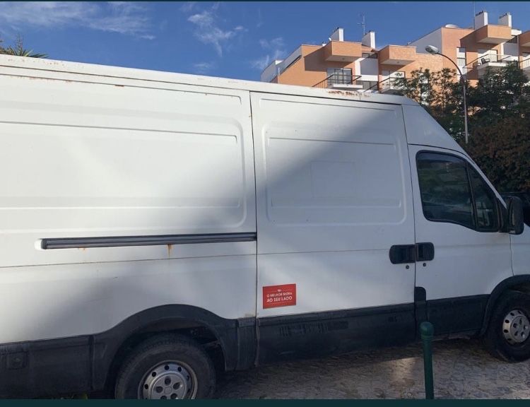 Transporte / Mudanças / Frete /  Aluguer de Carrinha COM Motorista