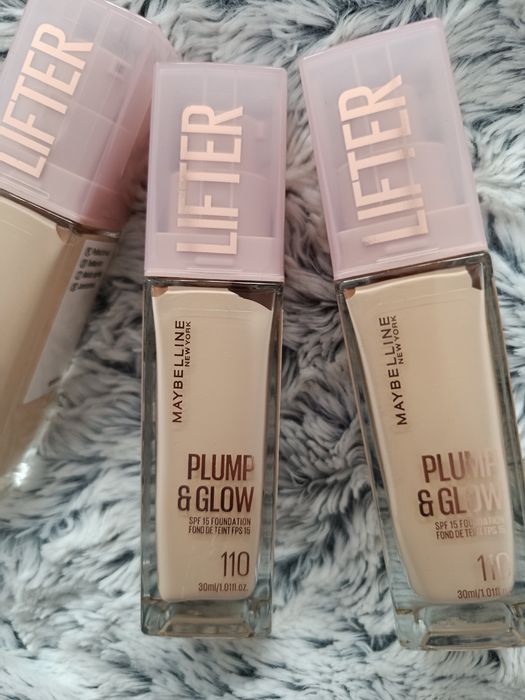 Maybelline NY Plump Glow podkład do twarzy odcień nr 110