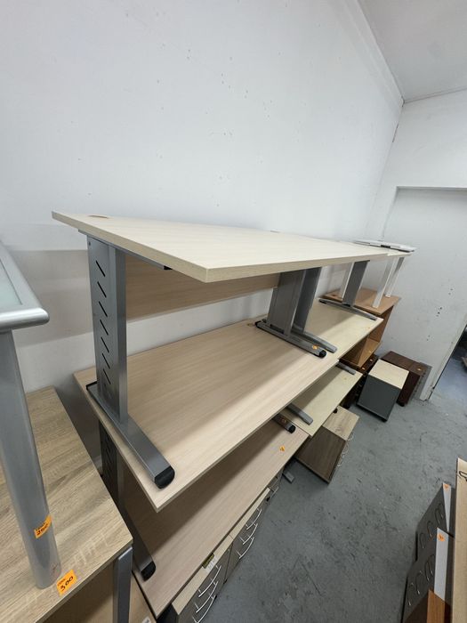 Biurka 160/80  stan bardzo  dobry , uzywane ,poleasingowe