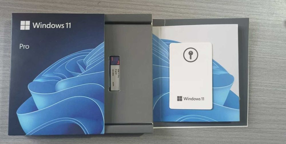 Brand New Microsoft Windows 11 Professional 64-bit USB Stick + KEY sticker