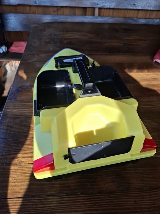 Продам кораблик для риболовлі