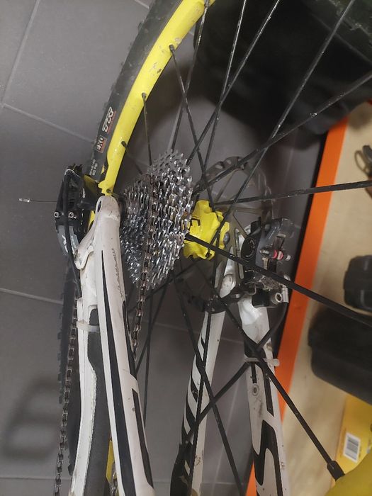 Specialized enduro comp b650