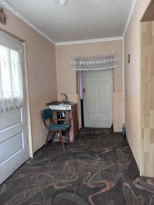 Продається будинок у Карпатах біля річки с. Тюшка