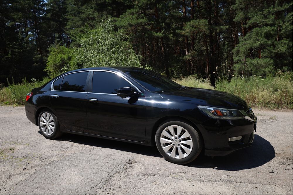 Продам Honda Accord 2014 года, 2.4 газ/бензин