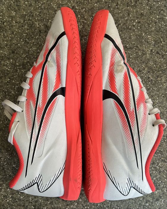 Футбольні бутси, футзалки, розмір 40,5