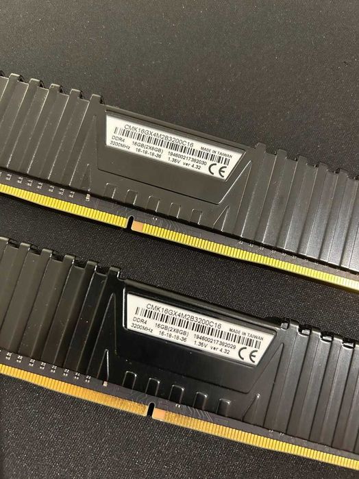 Memória RAM Corsair 16GB Vengeance LPX (2x 8GB) DDR4 3200MHz