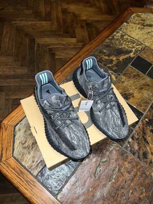 Adidas Yeezy Boost 350v2 Dark Salt