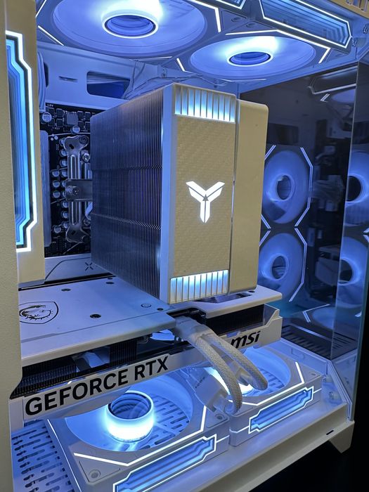 White pc r5 7500f rtx5070 b650 32 gb ddr5 ssd m2