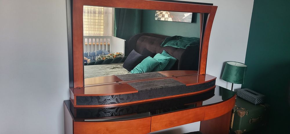 Toaletka z taboretem