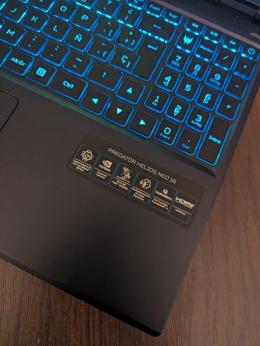 Laptop Acer Predator Helios Neo 16 PHN16-72-97H8