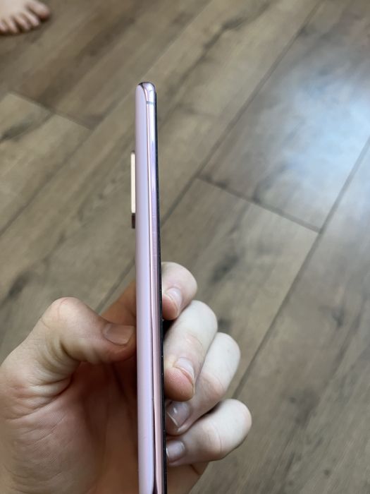 Продам Samsung s20 fe