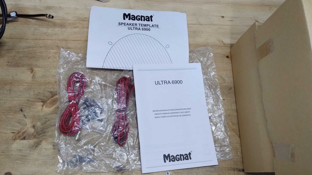 Colunas Magnat Ultra 6900