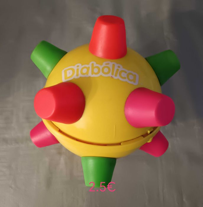 Brinquedos e livros para crianças