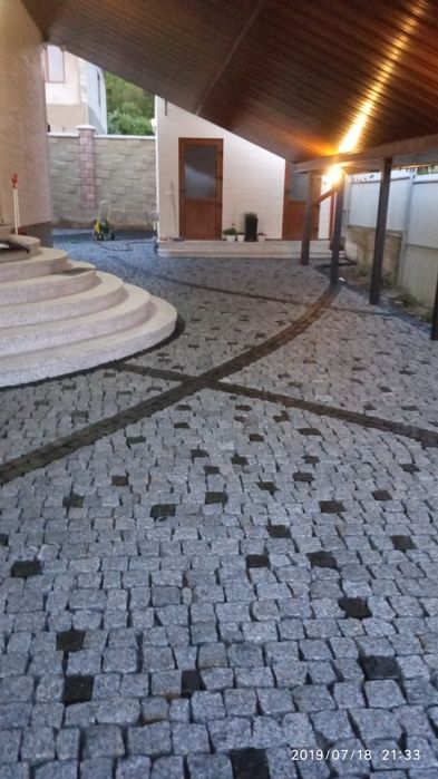 Гранітна бруківка 350гр з доставкою ( укладання)