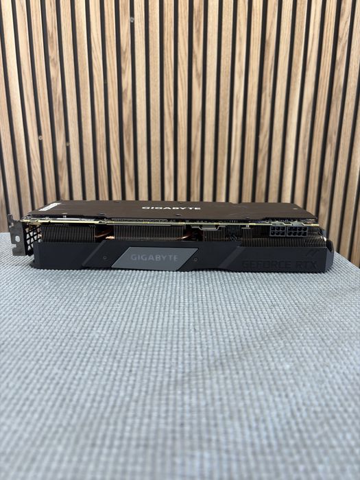 Placa Gráfica Gigabyte RTX 2080 Gaming OC 8GB GDDR6