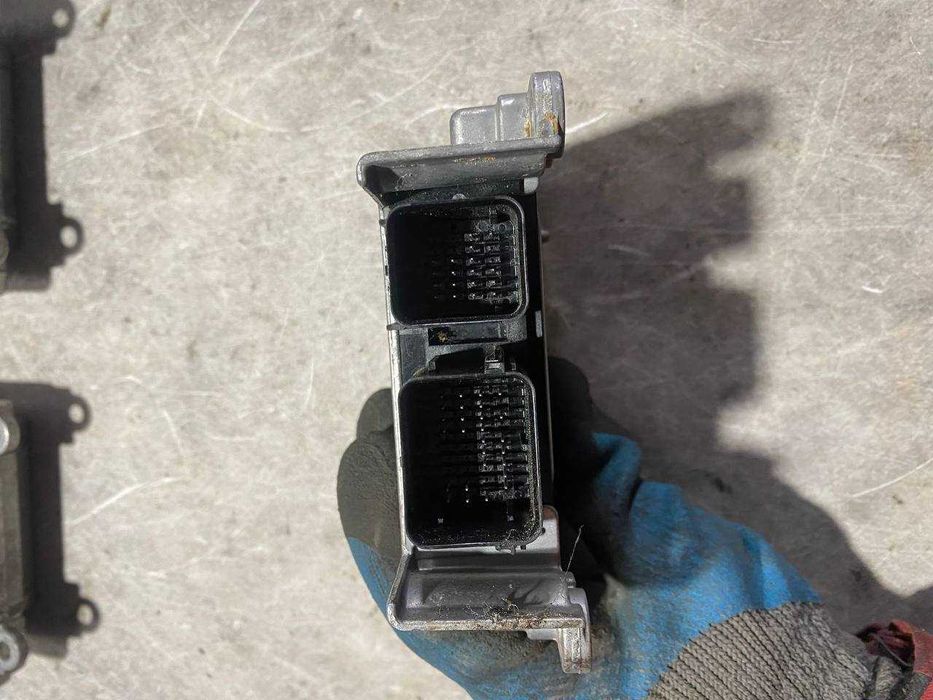 Блок модуль керування подушками безпеки Airbag SRS Mazda 3 BK 03-09