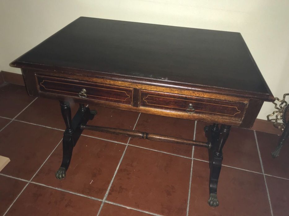 Diversas mesas de apoio, chá e aparador madeira, metal e mármore