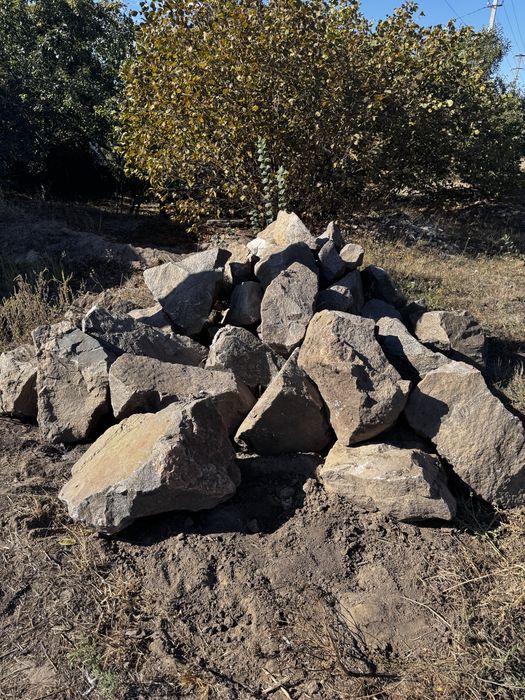 Бут, Камінь