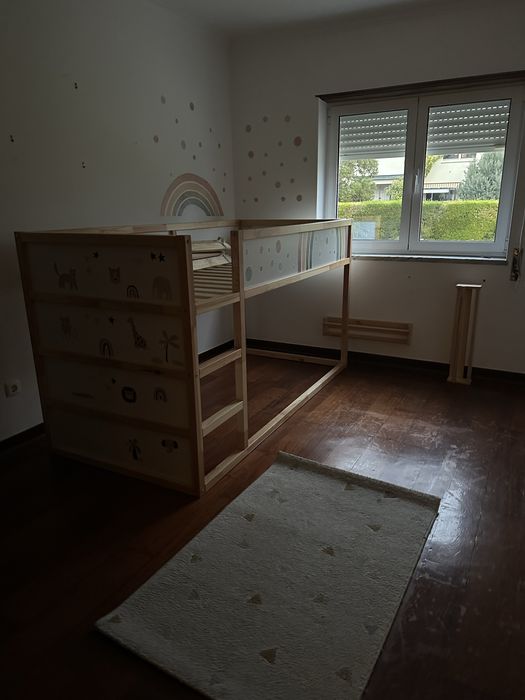 Quarto crianca moveis tapetes