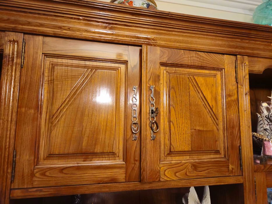 Móvel de Sala em Madeira Maciça (2 Corpos) – Excelente Estado