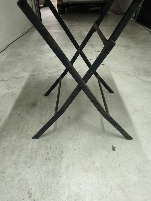 Mesa de Apoio Dobrável – Tampo Rattan Sintético Preto