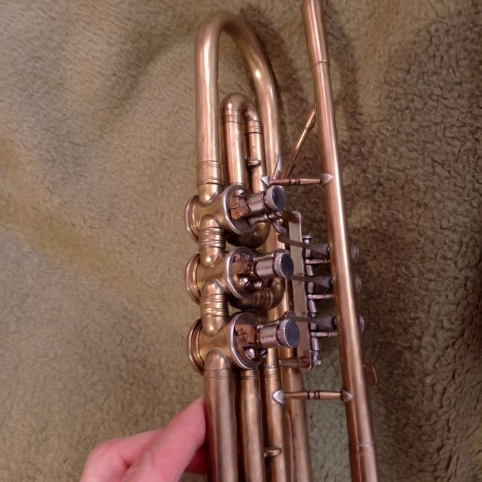 Продам редкую духовую трубу