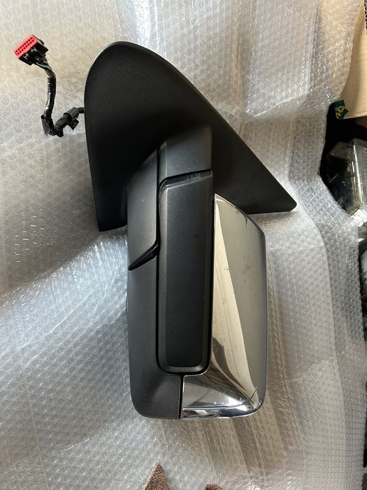 Lincoln Navigator 3 lusterko jak nowe .