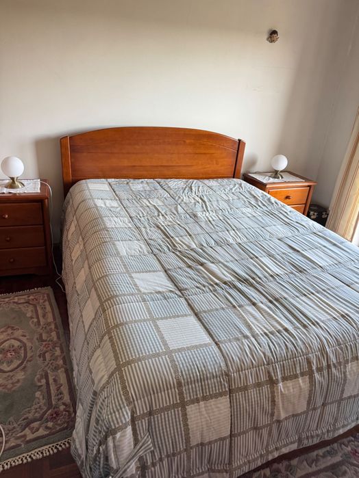 Mobilia Quarto Casal Completa com Roupeiro