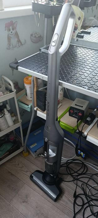 Аккумуляторный пылесос BOSCH BCH3P210