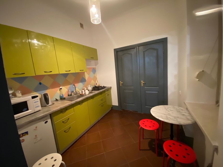 Оренда  салону або залу кабінетів та робочого місця салон краси