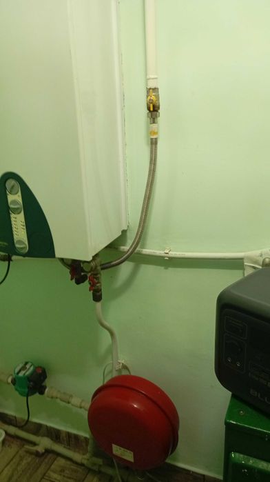 Продаж будинку. Тільки продаж в аренду не здається.