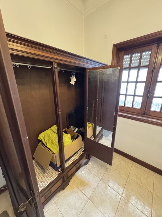 Armário quarto antigo