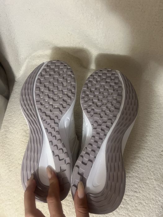 Кроссовки Nike renew serenity run prm