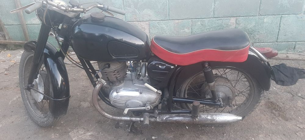 Мотоцикол Пононія